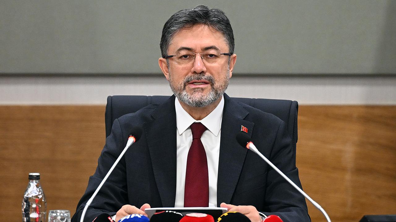 Tarım Bakanı Yumaklı'dan Net Mesaj: Türkiye'de Gıda ve Gübre Sıkıntısı Yok