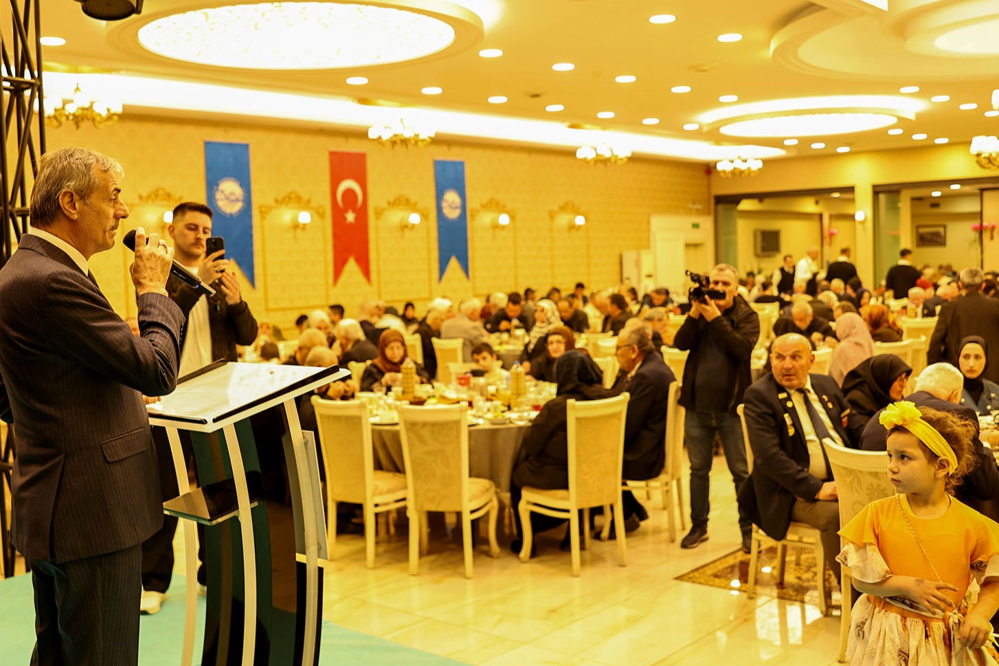 Alemdar, şehit aileleri ve gazilerle bir araya geldi