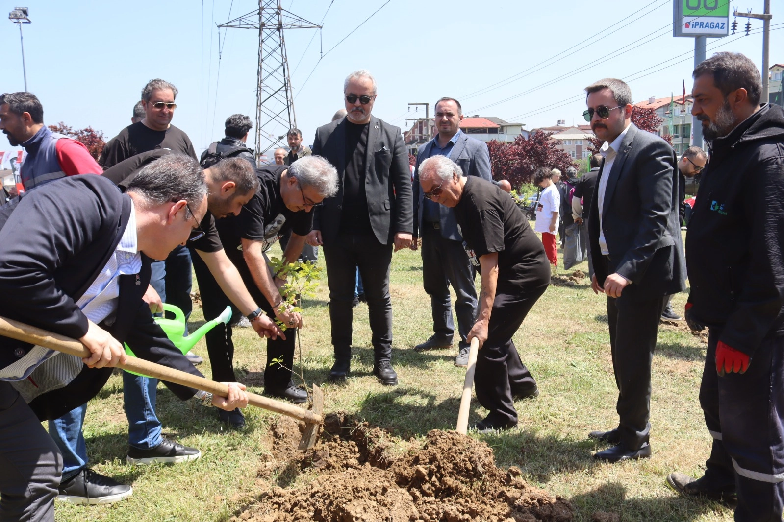 İzmit'te Prof. Dr. Ümit Özdağ Hatıra Ormanı