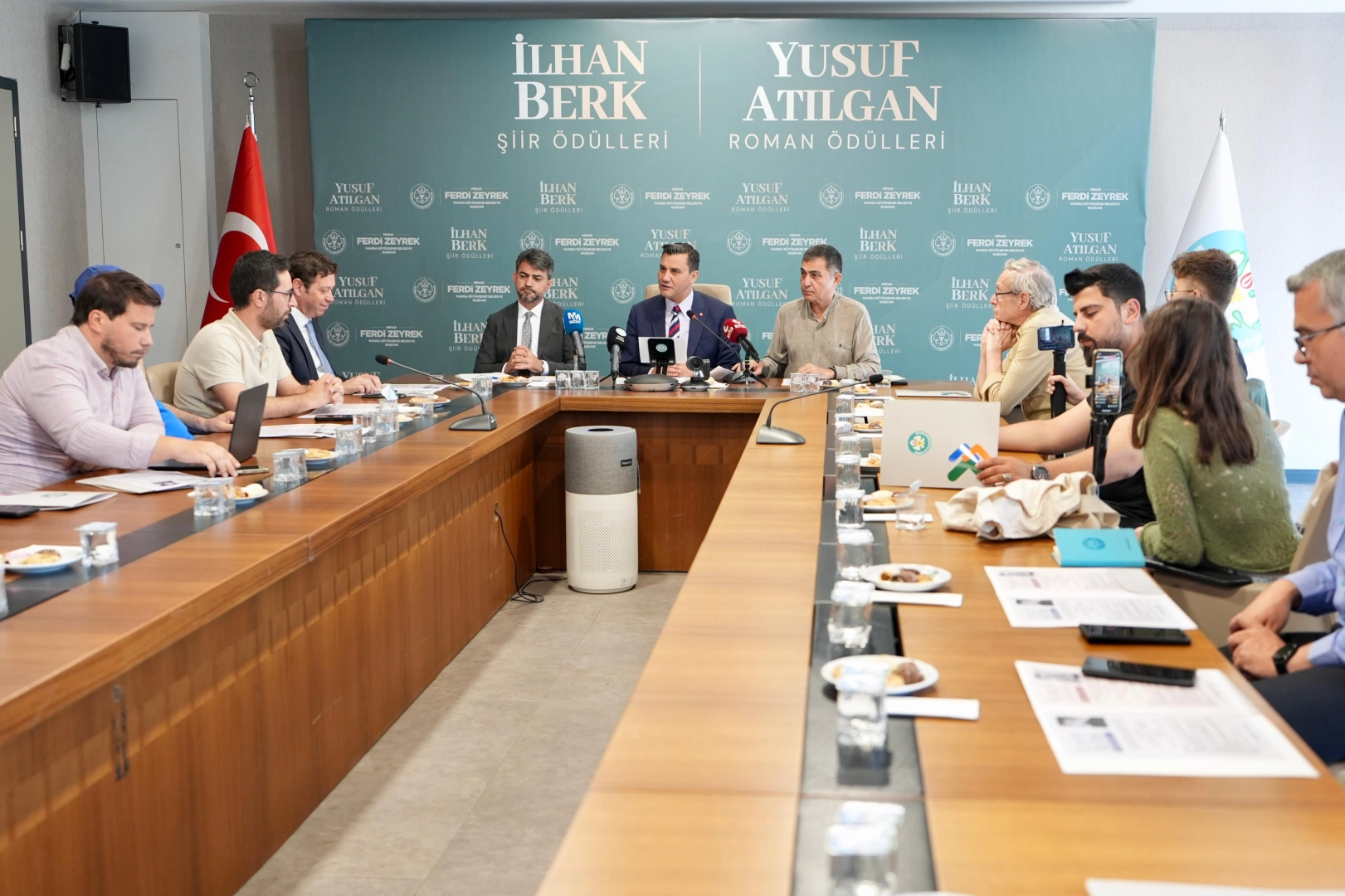 Manisa Büyükşehir’den edebiyata önemli katkı