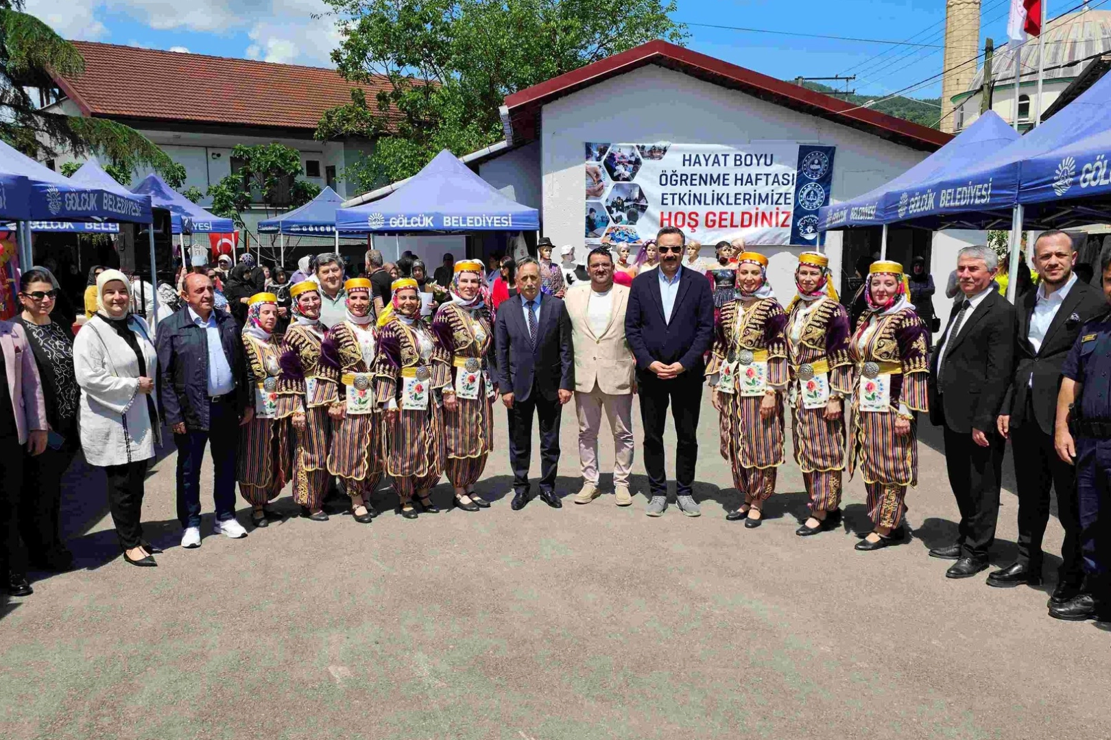 Gölcüklü kadınlar el becerilerini Siretiye’de sergiledi