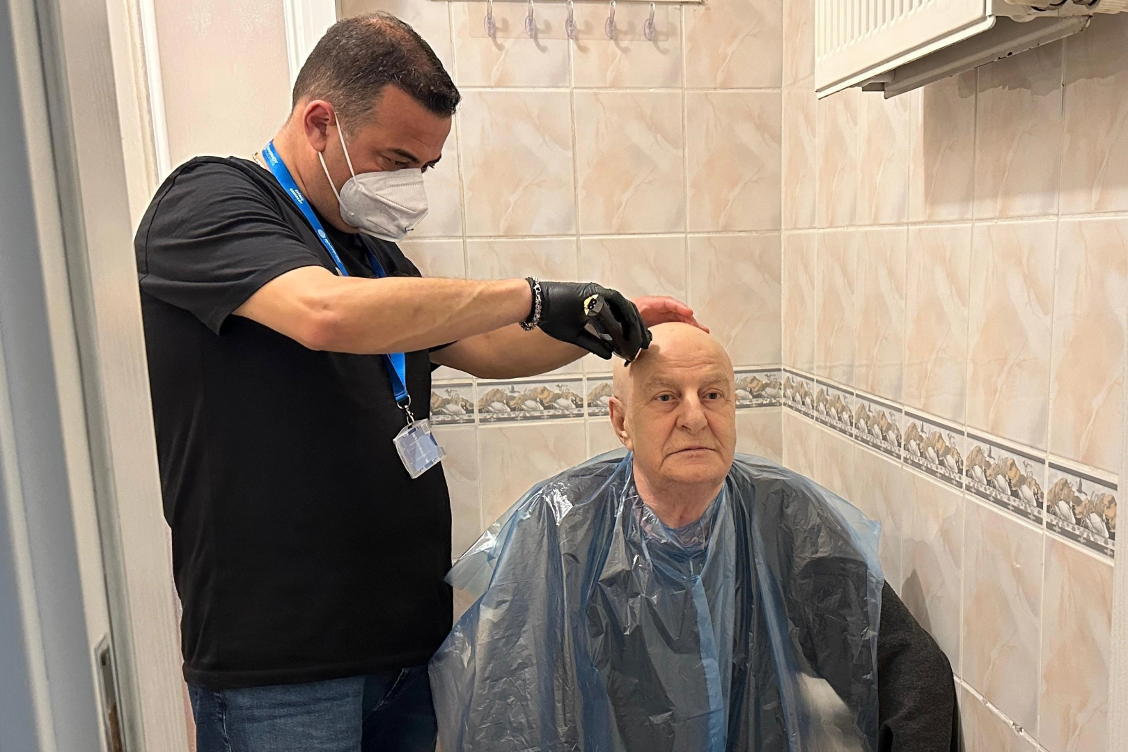 İstanbul Bakırköy'de bayramlık tıraş etti