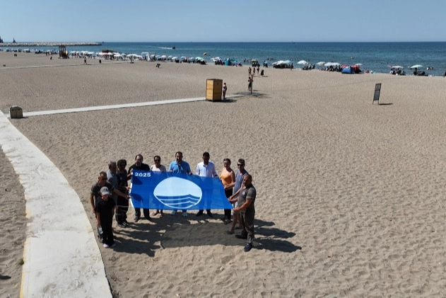 Bursa sahillerinde ‘Mavi Bayrak’ dalgalanıyor