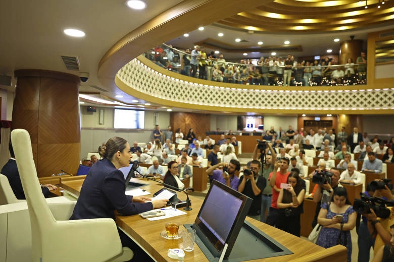 Antalya Büyükşehir Belediyesi Başkan Vekili Büşra Özdemir oldu