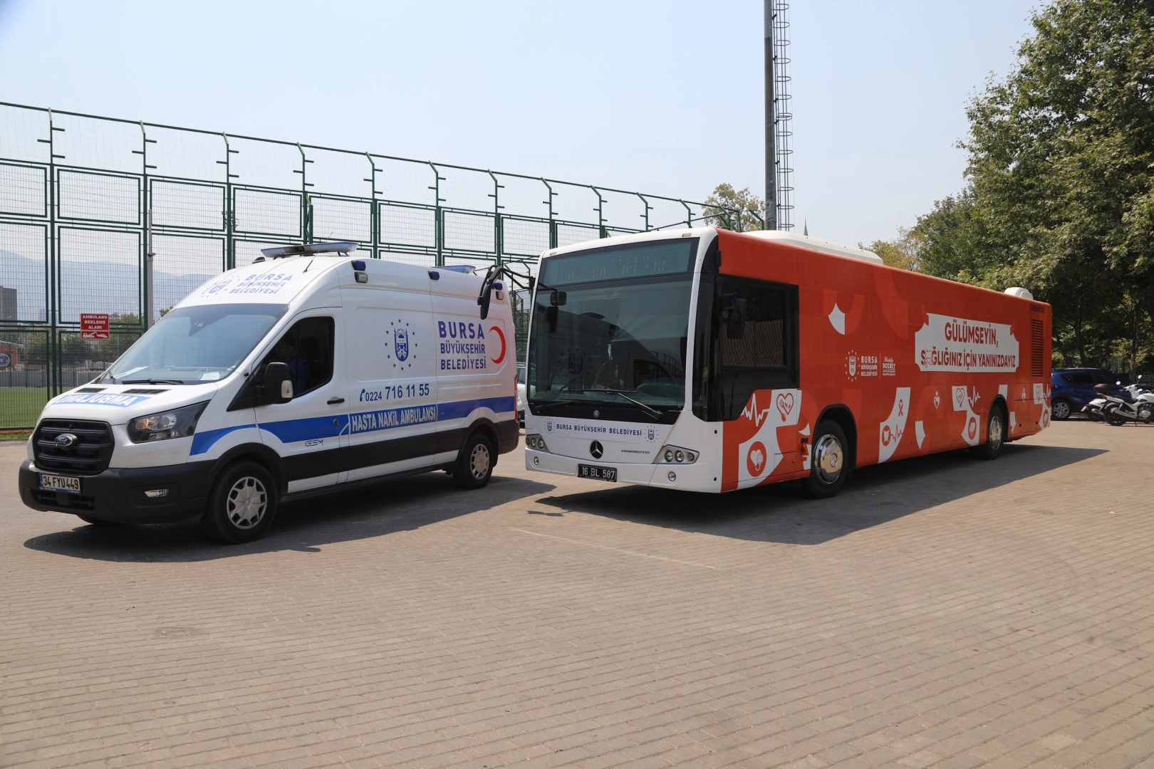 Bursa yangın bölgesindeki yaraları sarmaya başlıyor... Sağlık otobüsü Harmancık'ta