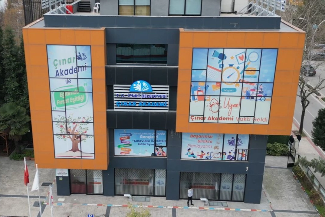 İzmit'te Çınar Akademi’den gururlandıran başarı