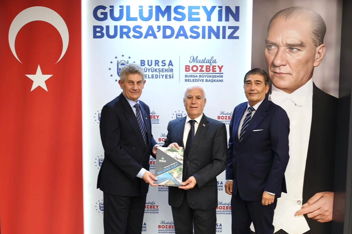 Bursa'da Nilüfer Çayı çalışmasına Başkan Bozbey’den tam destek