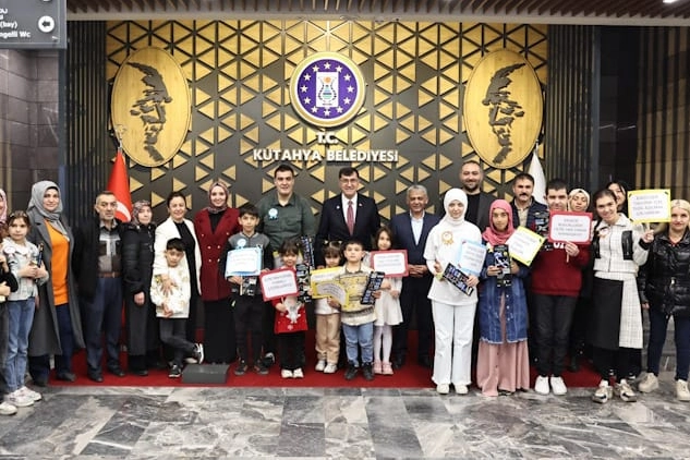 Kütahya'da Başkan Kahveci, özel öğrencileri ağırladı