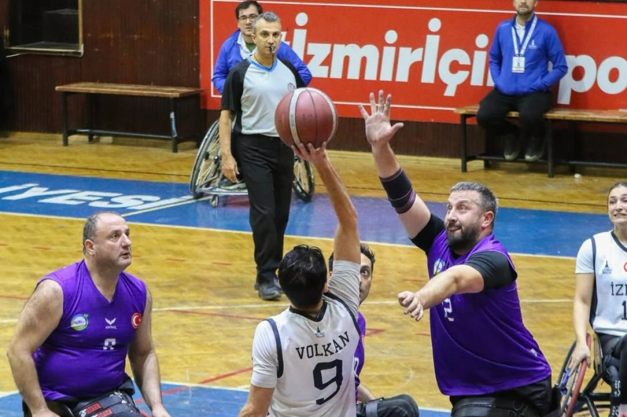 Ordu Büyükşehir, İzmir’i mağlup etti