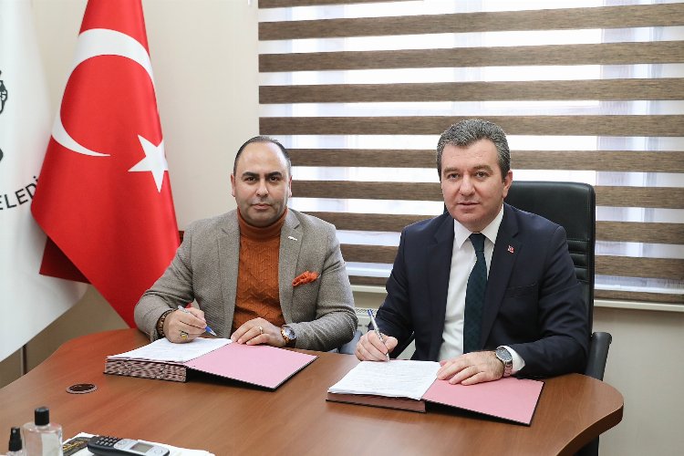 Bergama Belediyesi’nde ‘toplu’ sevinç