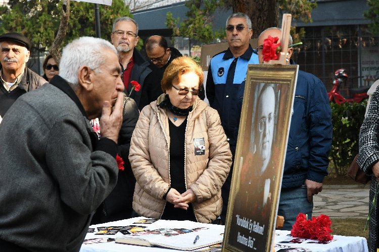 İzmir Karabağlar Mumcu’yu unutmadı