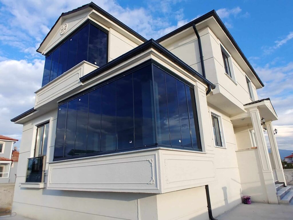 Giyotin Cam Balkon Sistemlerini Keşfedin