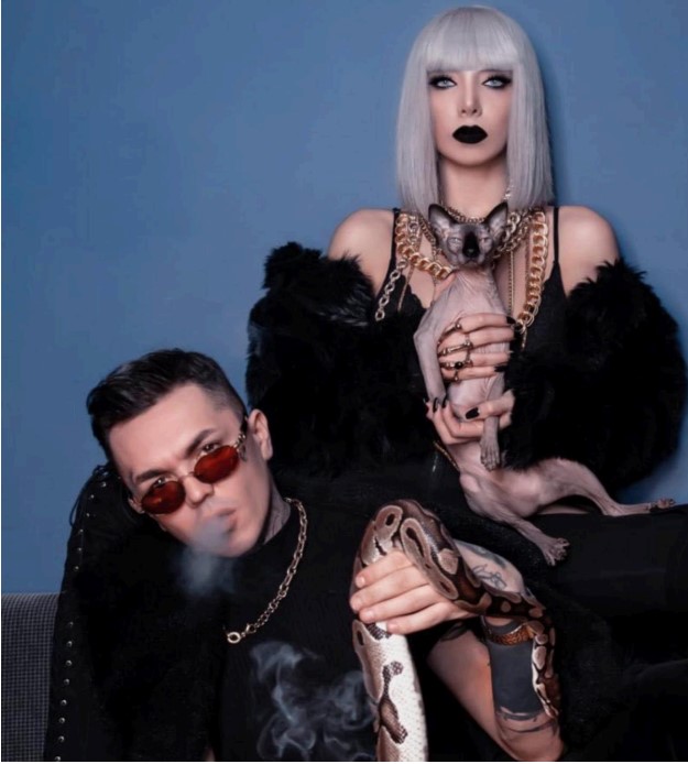 Ünlülerin Moda Fotoğrafçısı Buse Tirman Dövme Yaptırdı