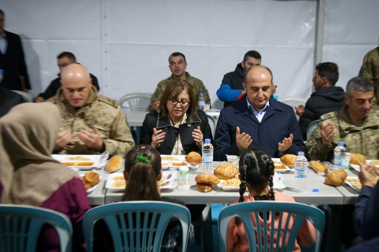Gaziantep’te ilk iftar Nurdağlılarla yapıldı