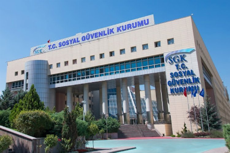 SGK uyardı: ‘Resmi’yetten sonra başvuru yapabilirsiniz!
