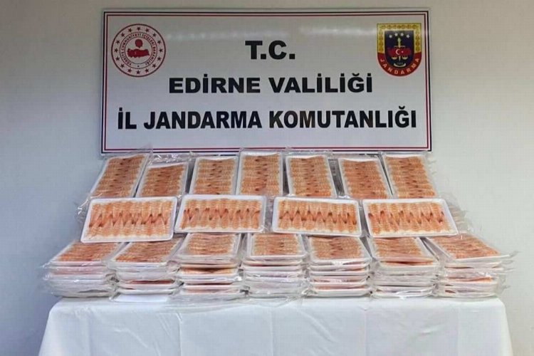 Edirne Jandarması’ndan çifte operasyon