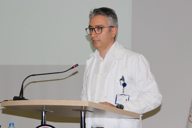 Sivas Numune’de hizmet içi eğitimlere devam