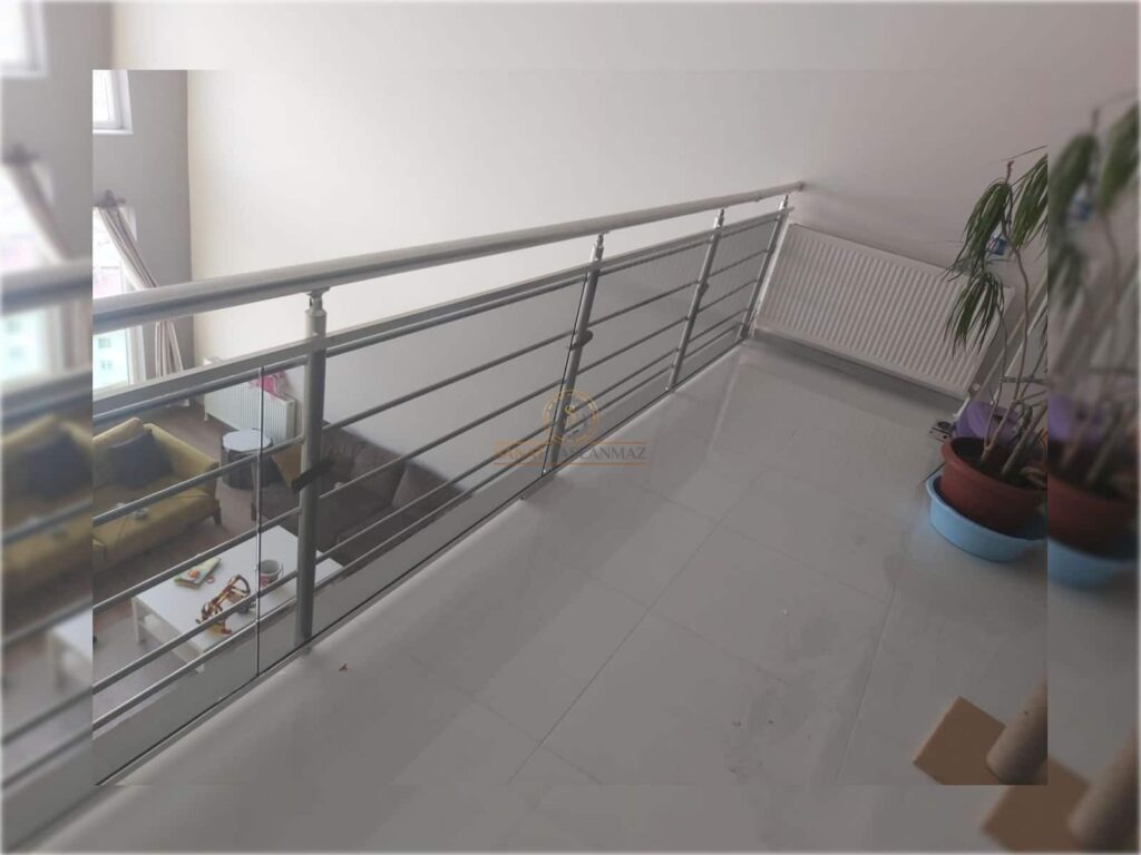 Cam Korkuluk Modelleri