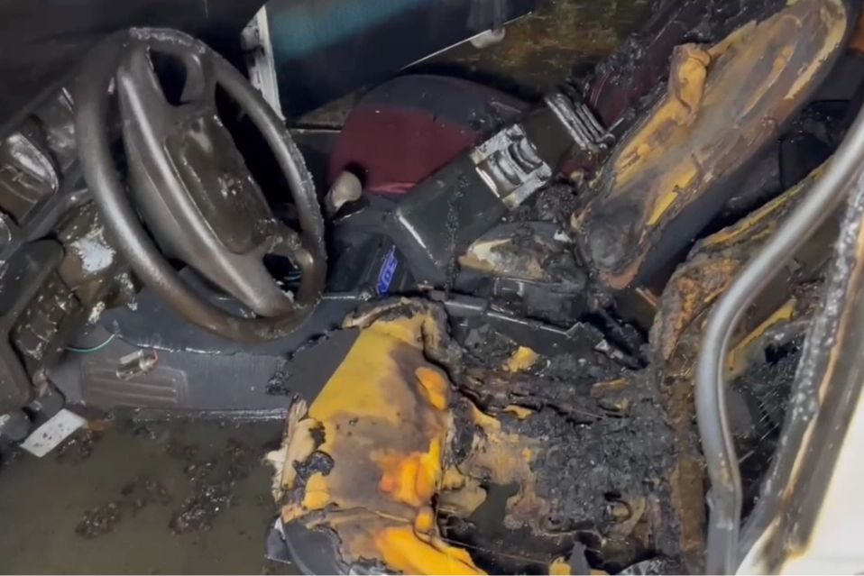 Düzce’de park halindeki otomobilde yangın çıktı