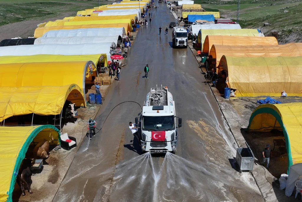 Ankara Keçiören’de o pazarda günlük temizlik