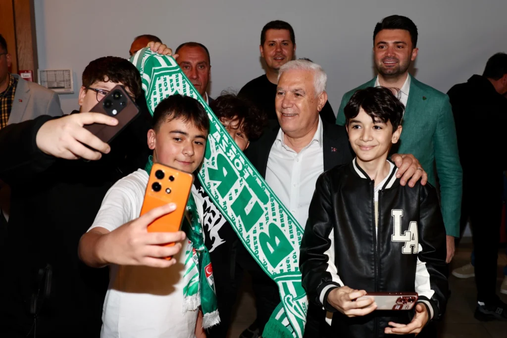 Başkan Bozbey’den ‘Kapalı Tribün’ ve ‘Bursaspor Müzesi’ müjdesi
