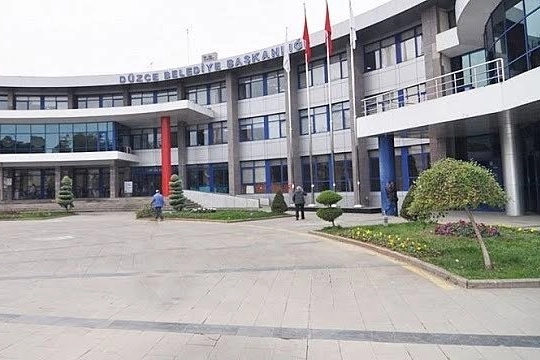 Düzce Belediyesi’nden otel ve AVM’lere yangın denetimi… 3 işletmeye mühür!