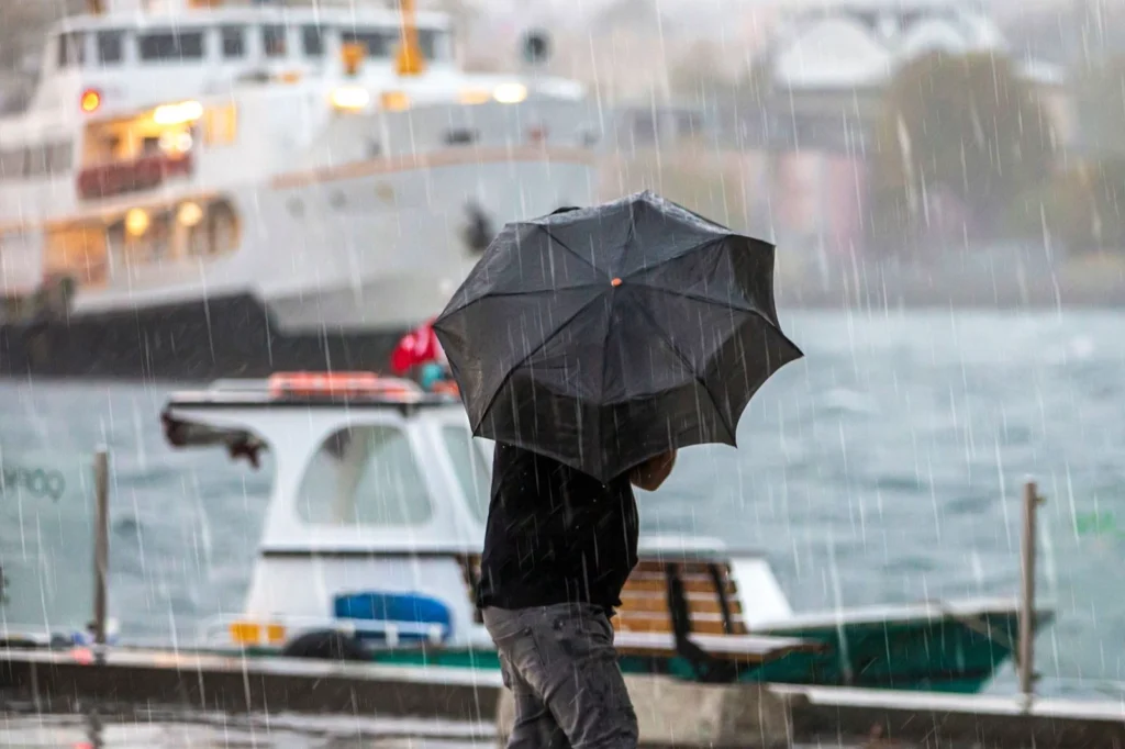 Meteoroloji’den sağanak ve fırtına uyarısı