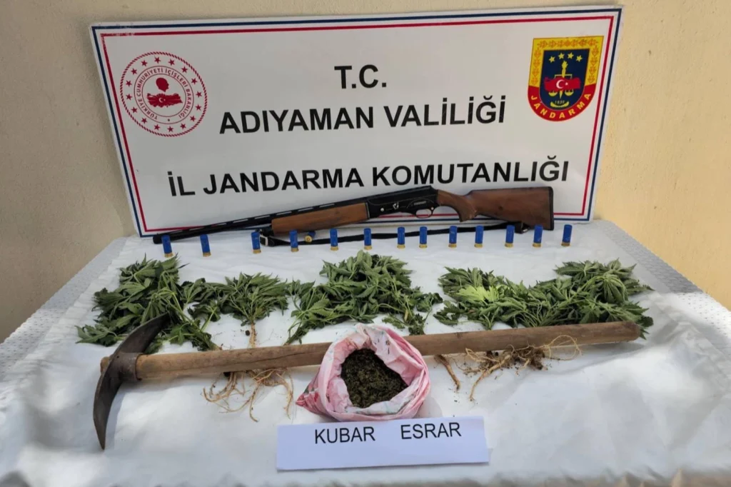 Adıyaman Jandarması’ndan uyuşturucu ve silah operasyon