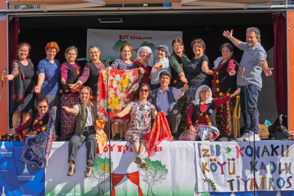 İzmir’in Köy Tiyatroları hayatları değiştirdi… Kırsalda sanatla yeniden doğuş