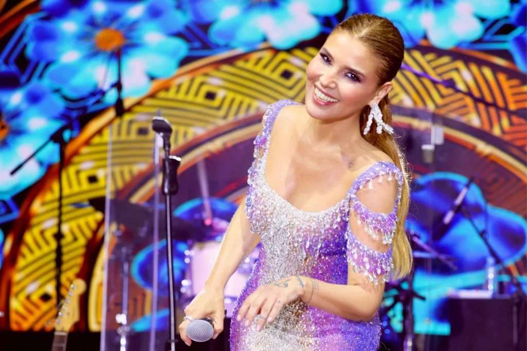 ‘Kristal Gülben’ Antalya’yı büyüledi