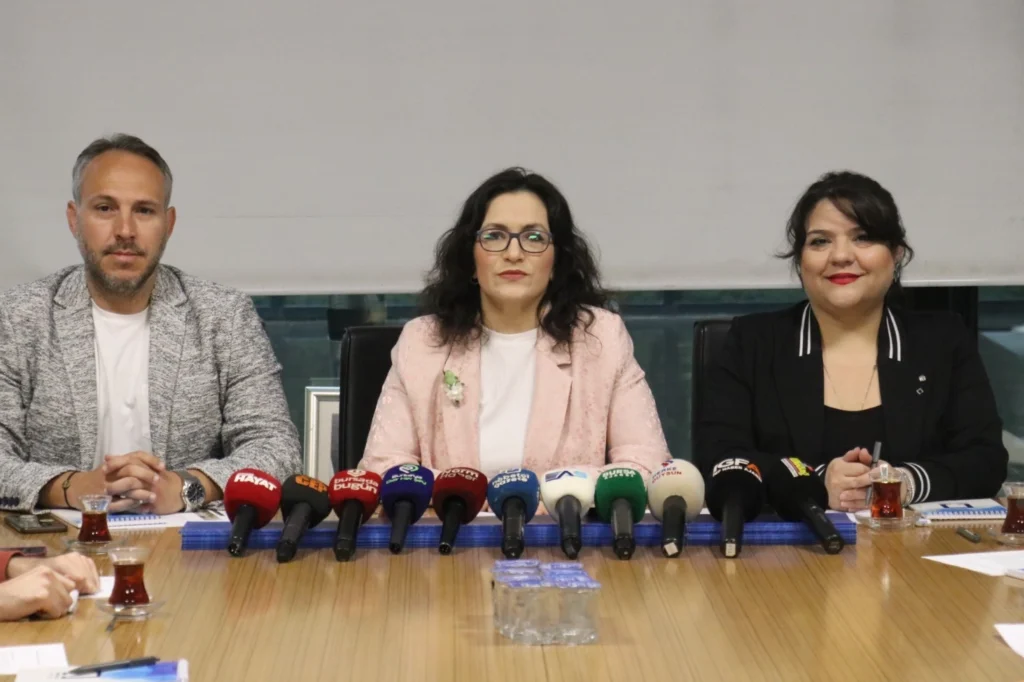 ”Sağlıklı çevre için doğa karşıtı politikalar son bulsun”