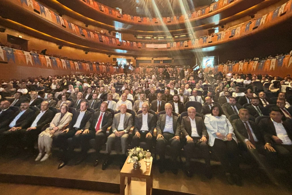 AK Parti 57. Bursa İl Danışma Meclisi toplandı… Ulaşımdan Bursa’ya 266,8 milyar TL’lik yatırım müjdesi