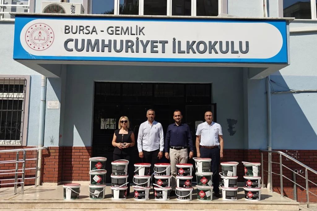 Bursa Gemlik’te eğitime renkli destek