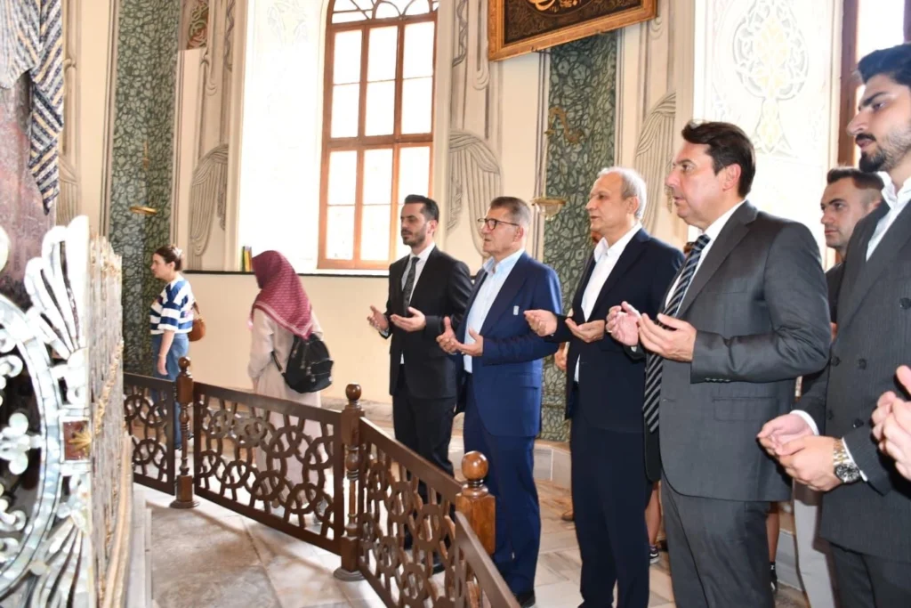 AK Parti MKYK Üyesi Ömer Serdar’dan Bursa Osmangazi ziyareti