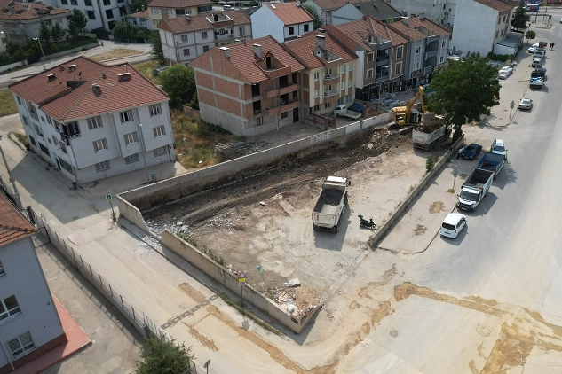 Bursa İnegöl’de atıl alan otopark oluyor