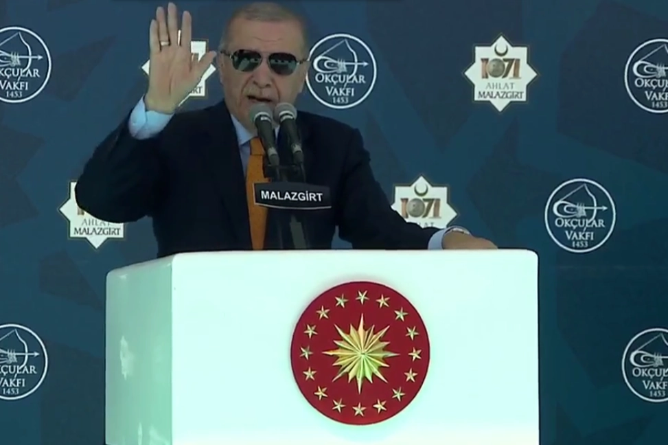Cumhurbaşkanı Erdoğan Malazgirt’te… Yönünü Ankara’ya dönen kazanır