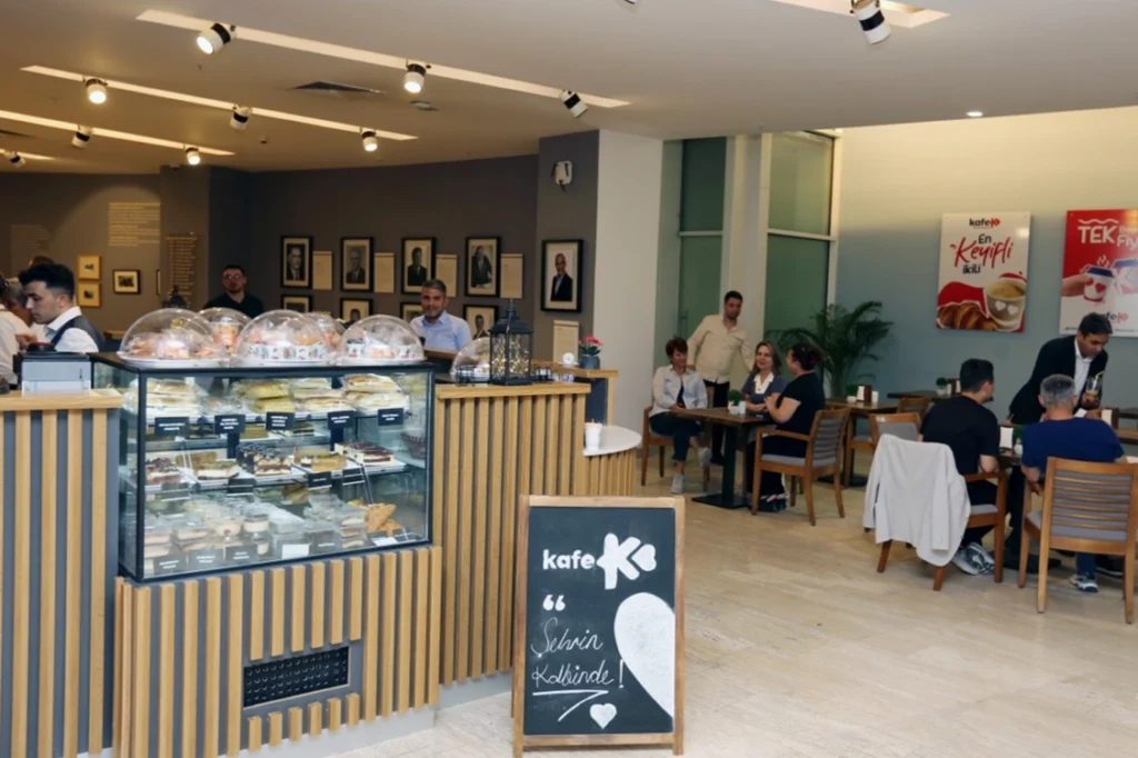 İstanbul Küçükçekmece’de ‘Kafe K’ hizmette