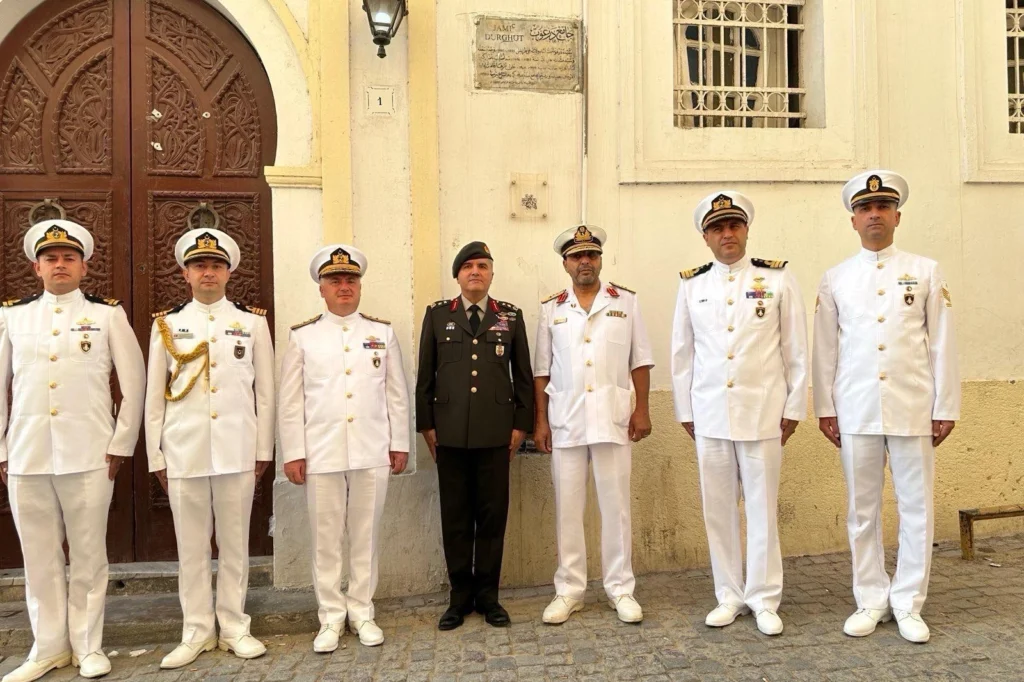 TCG Kınalıada personelinden Turgut Reis Türbesi’ne ziyaret