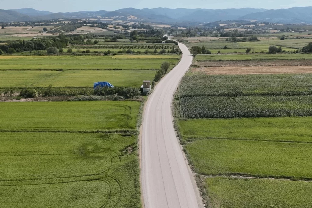 Balıkesir’in kırsal yolları modernleşiyor