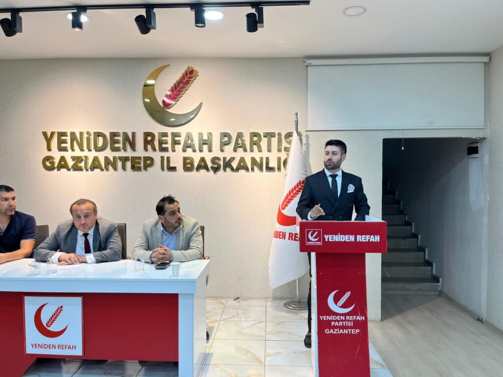 Av. Ömer Öğüt, Gaziantep’te Yeniden Refah Partisi’ne Katıldı