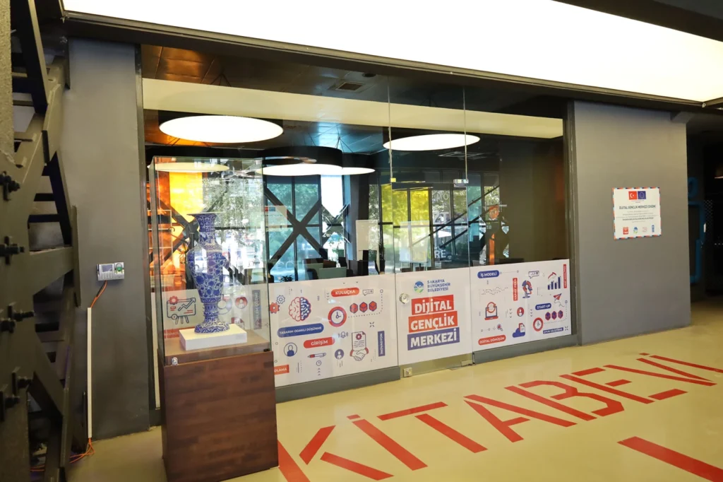 Sakarya’da ‘Dijital Gençlik’ kapılarını açtı