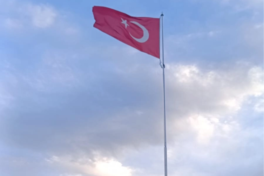 Bilecik Gümüşdere’de 20 metrelik Türk Bayrağı göklerde