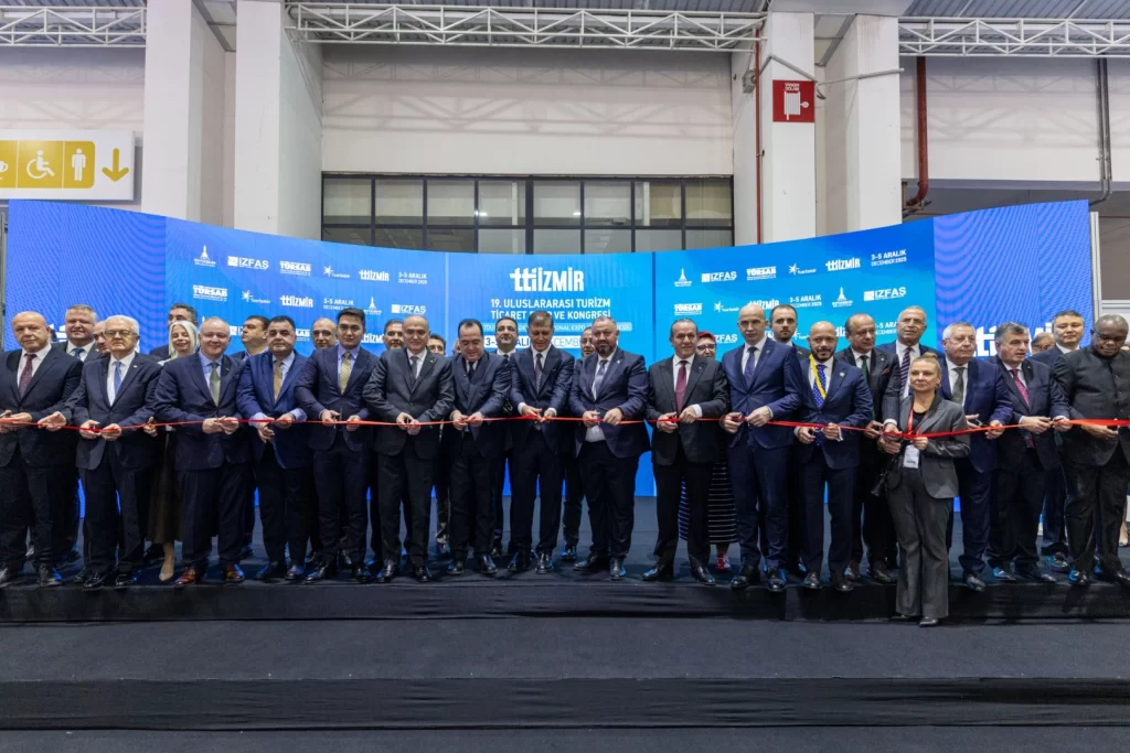 54 ülke ve 381 katılımcı İzmir’de Turizm Zirvesi’nde buluştu
