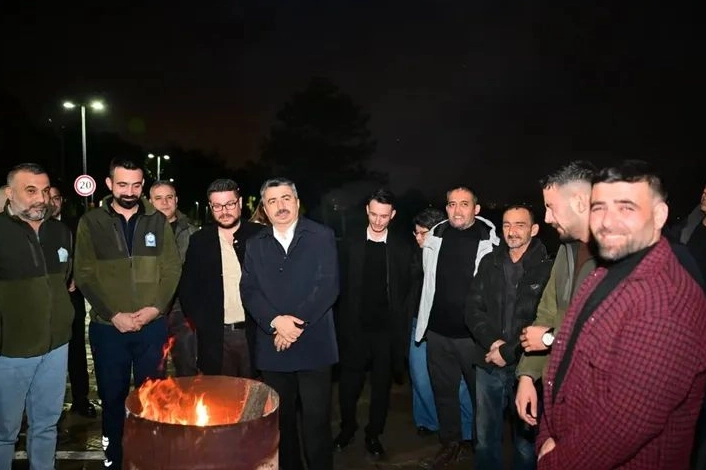 Bursa Yıldırım’da Başkan Yılmaz, Veterinerlik personeliyle buluştu