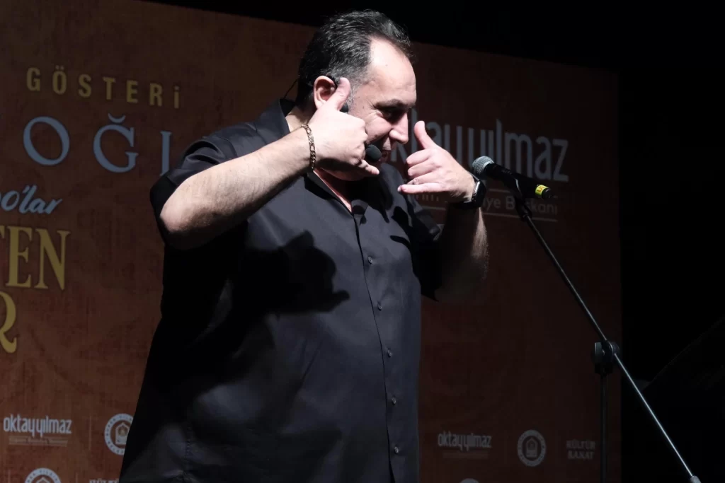 Bursa Yıldırım’da nostalji ve kahkaha dolu gece