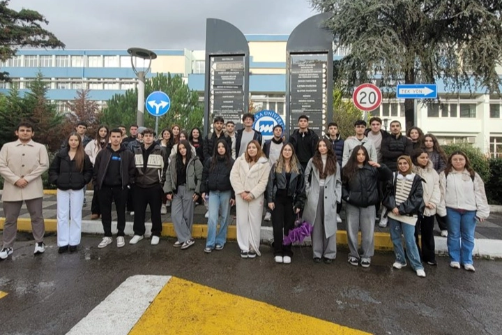 İstanbul Maltepe’de öğrencilere üniversite tanıtım gezileri