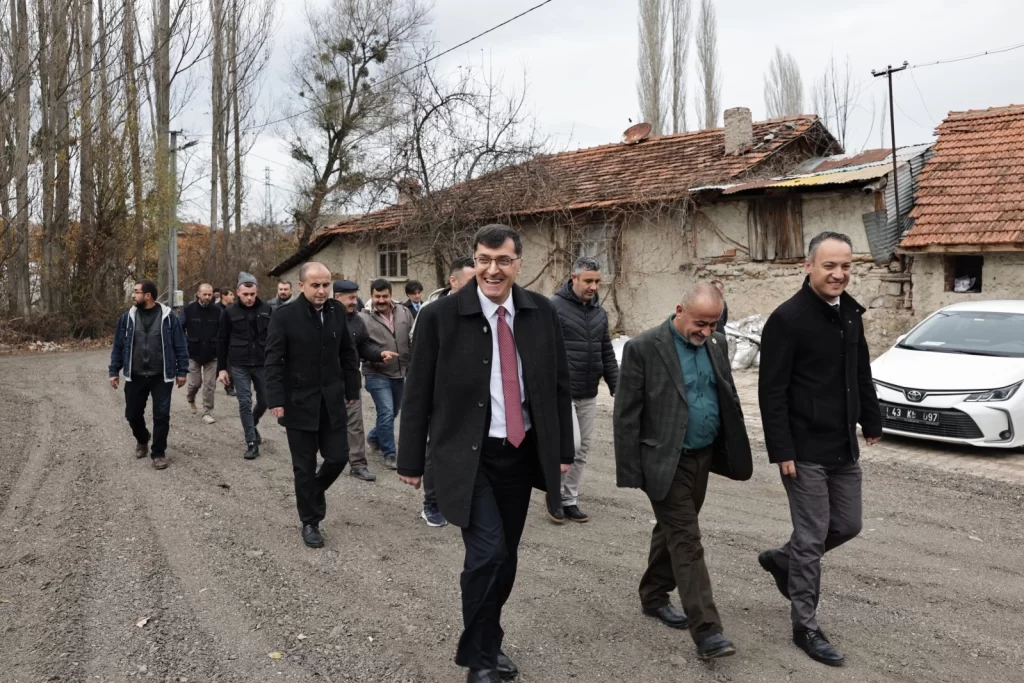 Kütahya Belediyesi mahallelerin ihtiyaçlarını karşılıyor