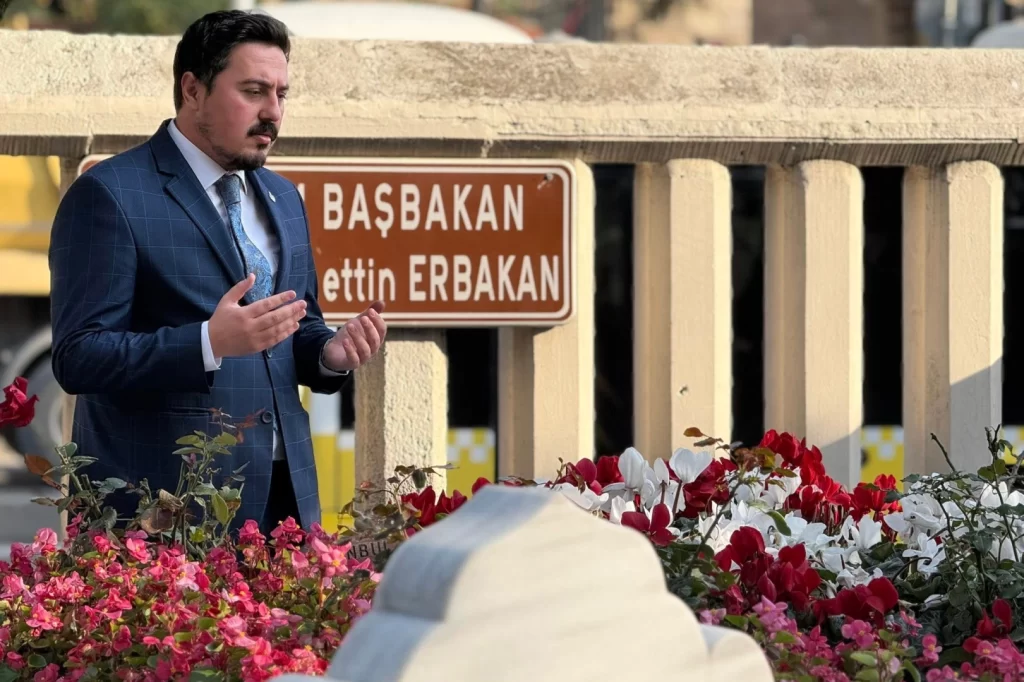 Yeniden Refah’ta gençlik Selçuk Efe’ye emanet