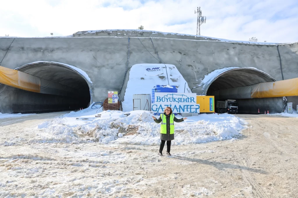 Dülük-OSB Tüneli’nde yüzde 25 tamam